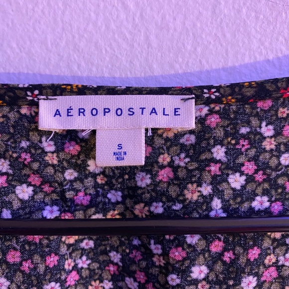 Adorable Crop Top - Picture 3 of 4